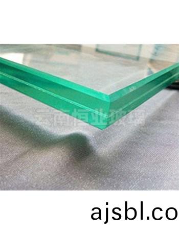 雲(yún)(yun)南鋼(gang)化玻瓈使用的註意事項有哪些？