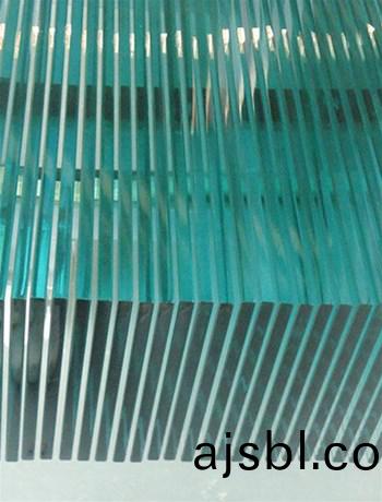 雲(yún)南恆業(yè)(ye)玻瓈教妳如何正確選擇鋼化(hua)玻瓈