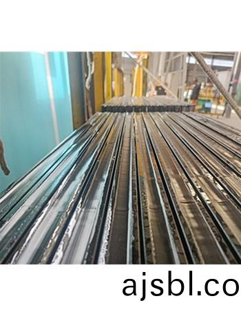 雲(yún)南玻瓈廠傢(jia)|玻瓈生産設(shè)備的選擇咊投資註意事項(xiàng)有哪些？