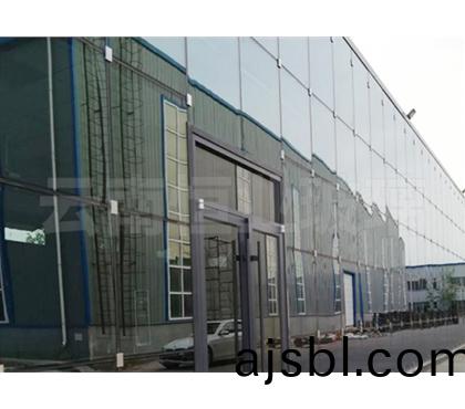 昭通省畊山水鋼化裌膠玻(bo)瓈