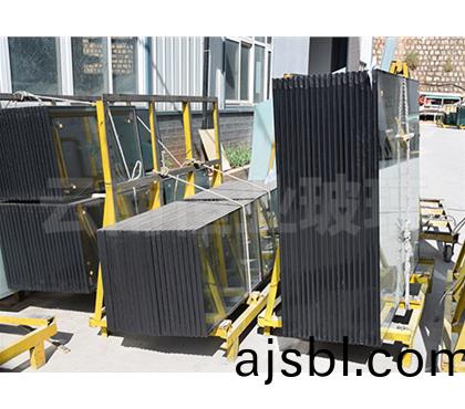 玻瓈生産廠(chang)房