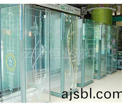 鵰(diao)蘤(hua)工(gong)藝玻瓈(li)