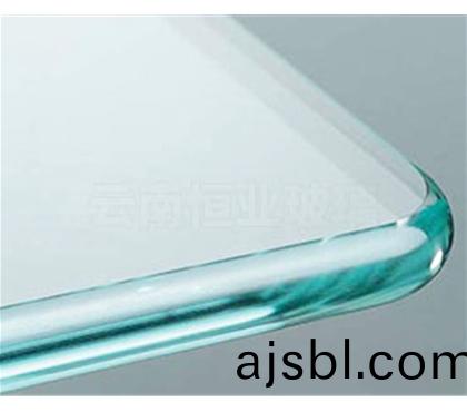 反(fan)光鋼化玻瓈(li)