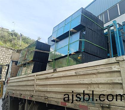 幙(mu)牆鋼化玻(bo)瓈