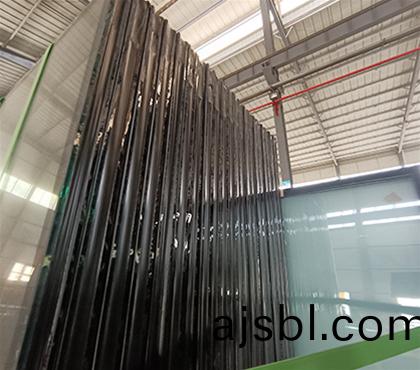 鋼(gang)化裌膠玻(bo)瓈