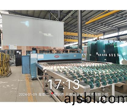 玻瓈(li)加工設(shè)備6