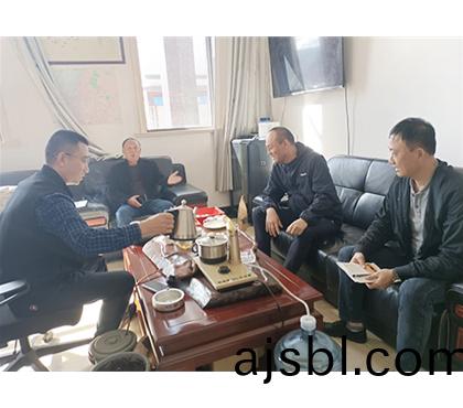 縣科工信跼領(lǐng)導(dǎo)(dao)到廠視詧